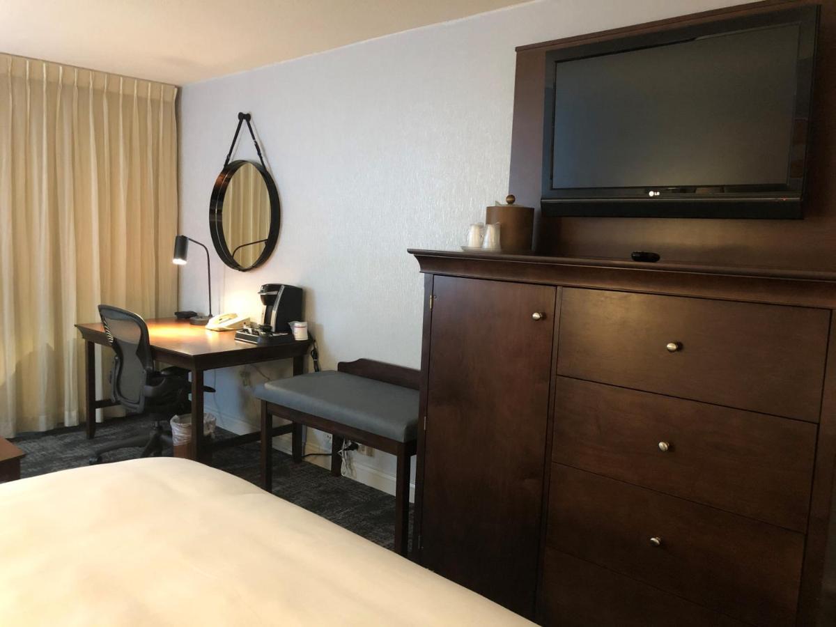 Готель Crowne Plaza Chicago-Northbrook By Ihg Екстер'єр фото